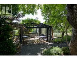 1682 Charlton Rd, Saanich, BC V9E2C9 Photo 85