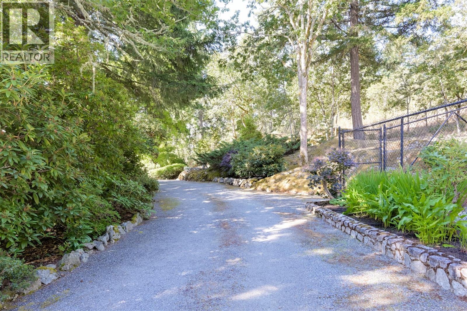 1682 Charlton Road, Saanich