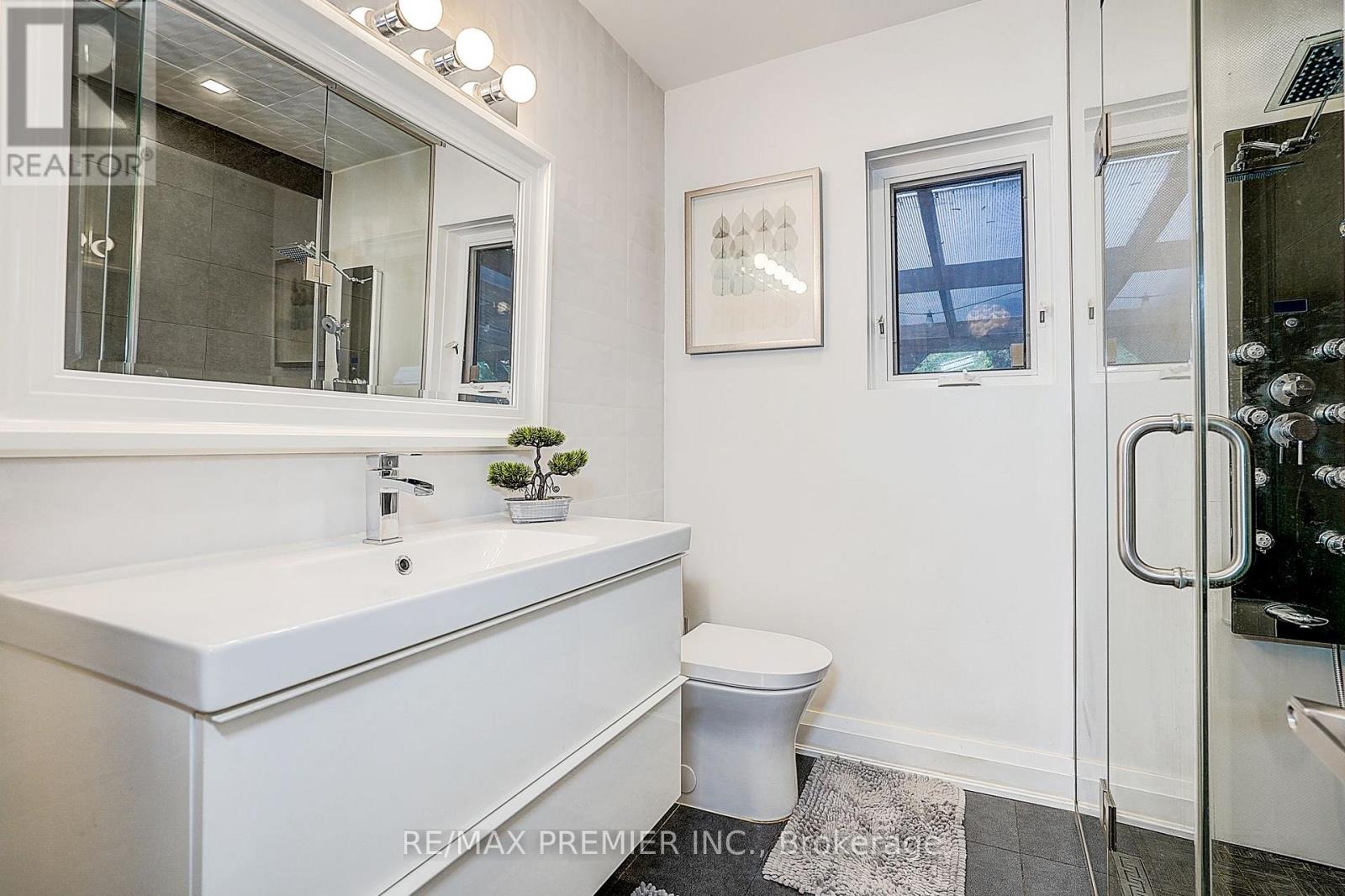 445 SELSEY DRIVE - Image 34