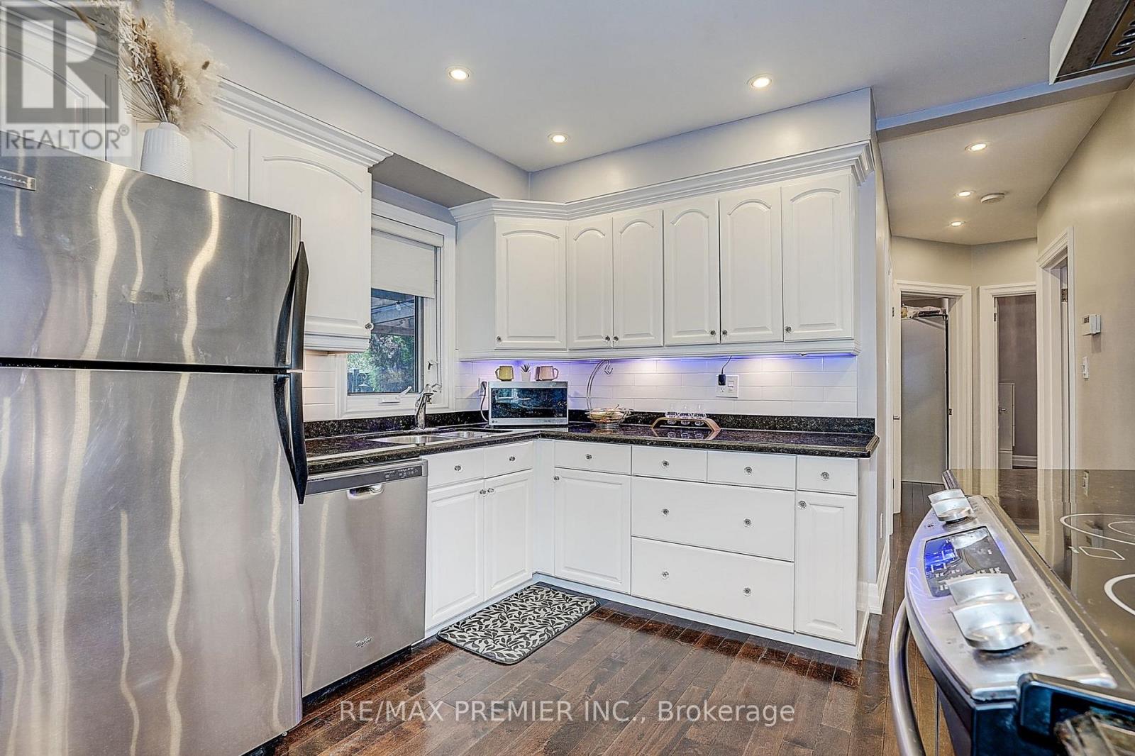 445 SELSEY DRIVE - Image 33
