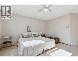 4pc Bathroom - 223 Rocky Ridge Close Nw, Calgary, AB T3G4X2 Photo 15