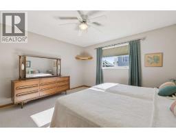 4pc Bathroom - 223 Rocky Ridge Close Nw, Calgary, AB T3G4X2 Photo 16