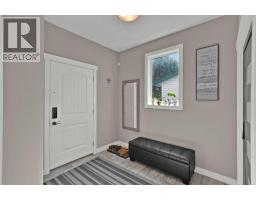 2pc Bathroom - 4641 81 Street Nw, Calgary, AB T3B2P5 Photo 6