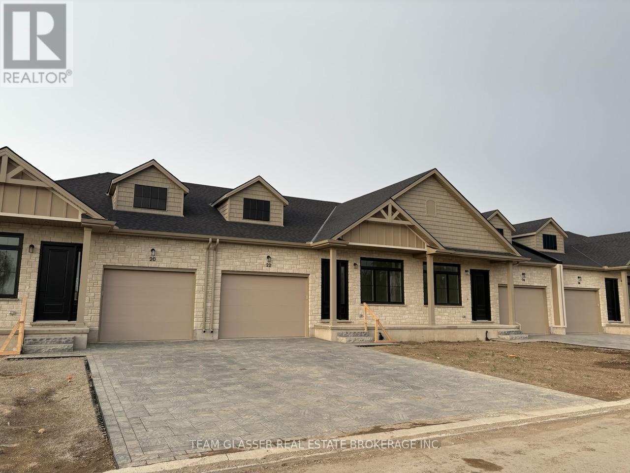 32 Dearing Drive, South Huron (Stephen), Ontario, N0M1T0, South Huron (Stephen), Ontario — photo 4 of 5