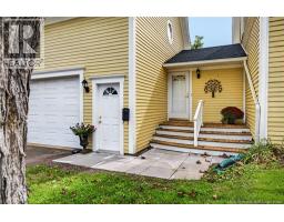 69 Rockland Drive, photo 3