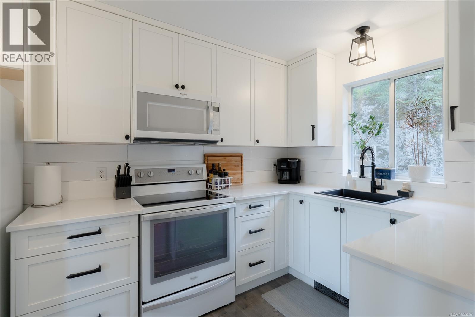 #28 941 Malone Rd - Image 6