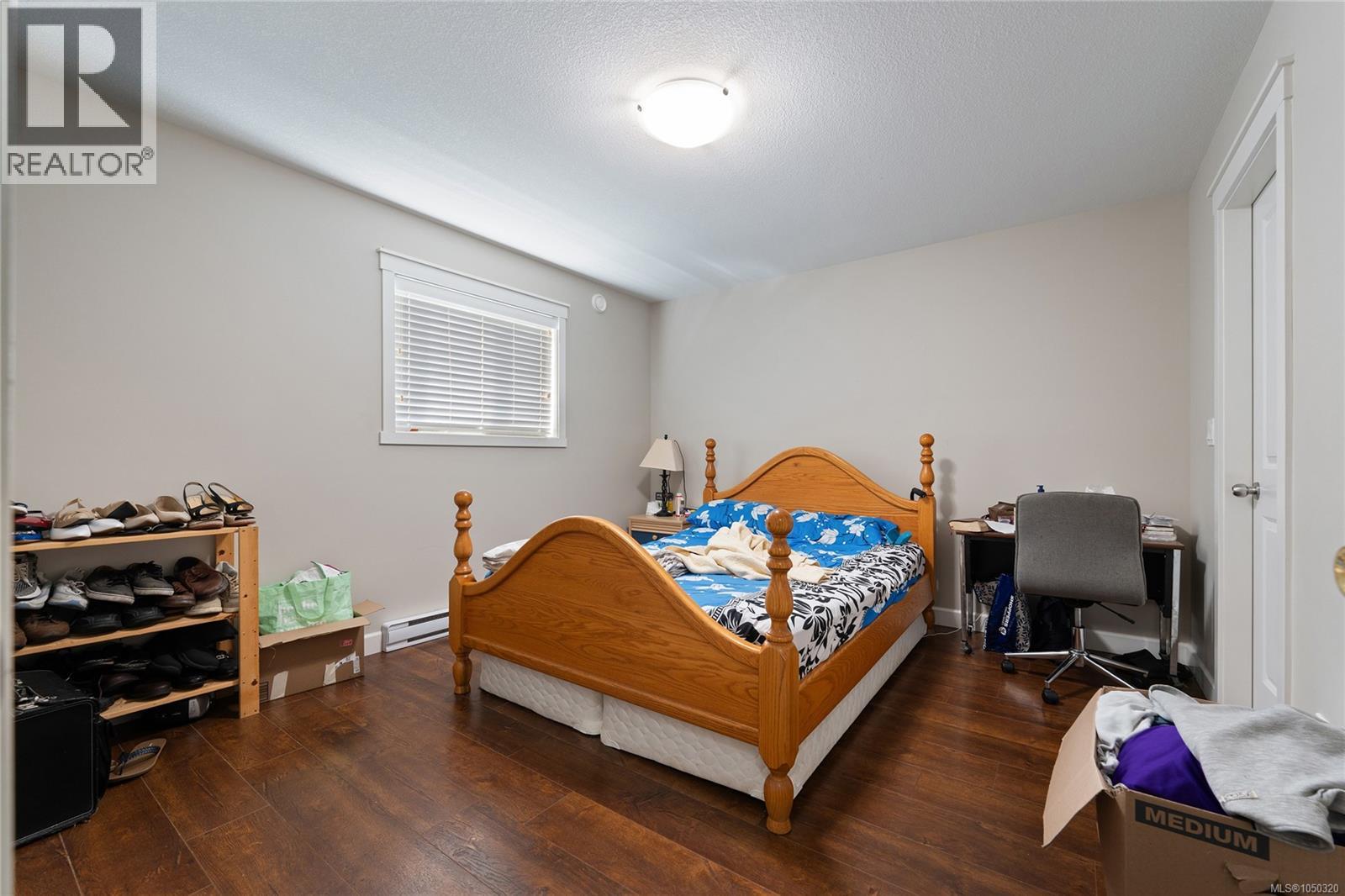 611 Sandy Crt - 55