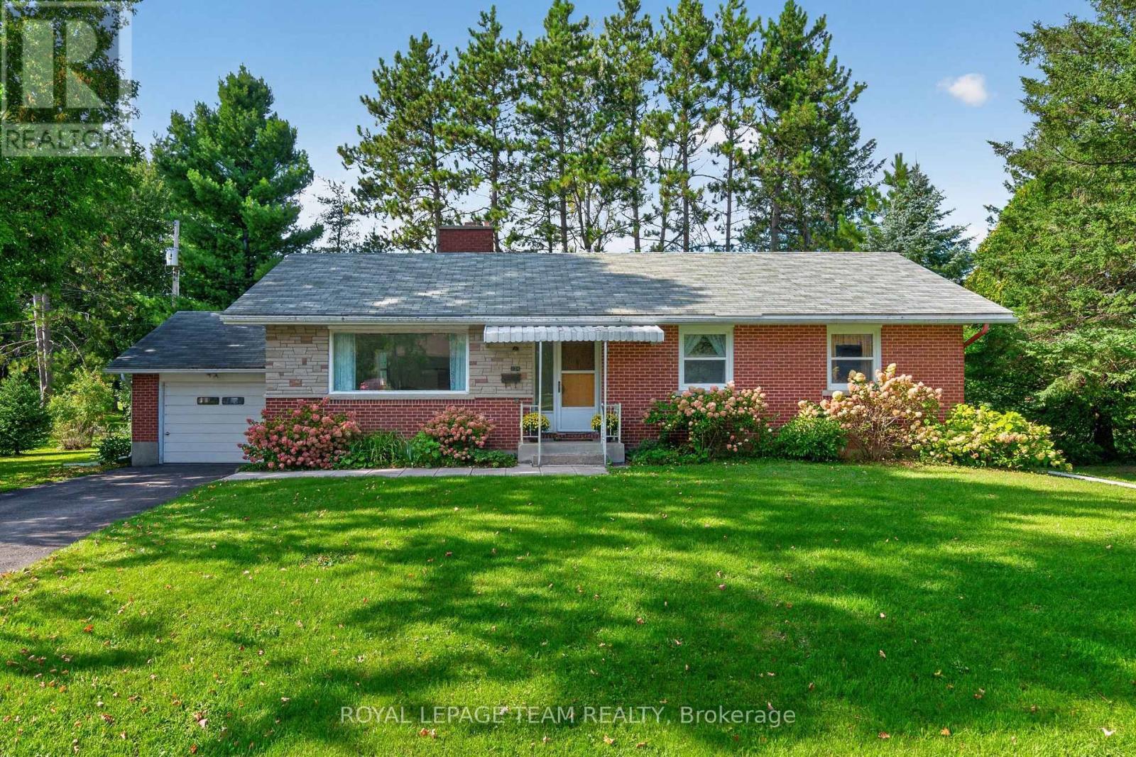 234 NAISMITH DRIVE - 1