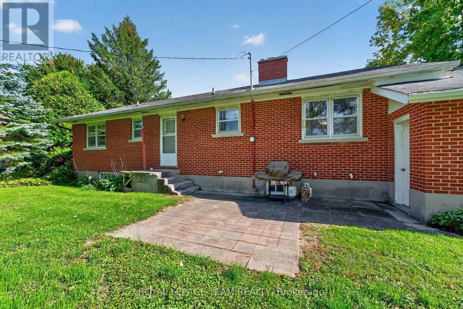 234 NAISMITH DRIVE - 35