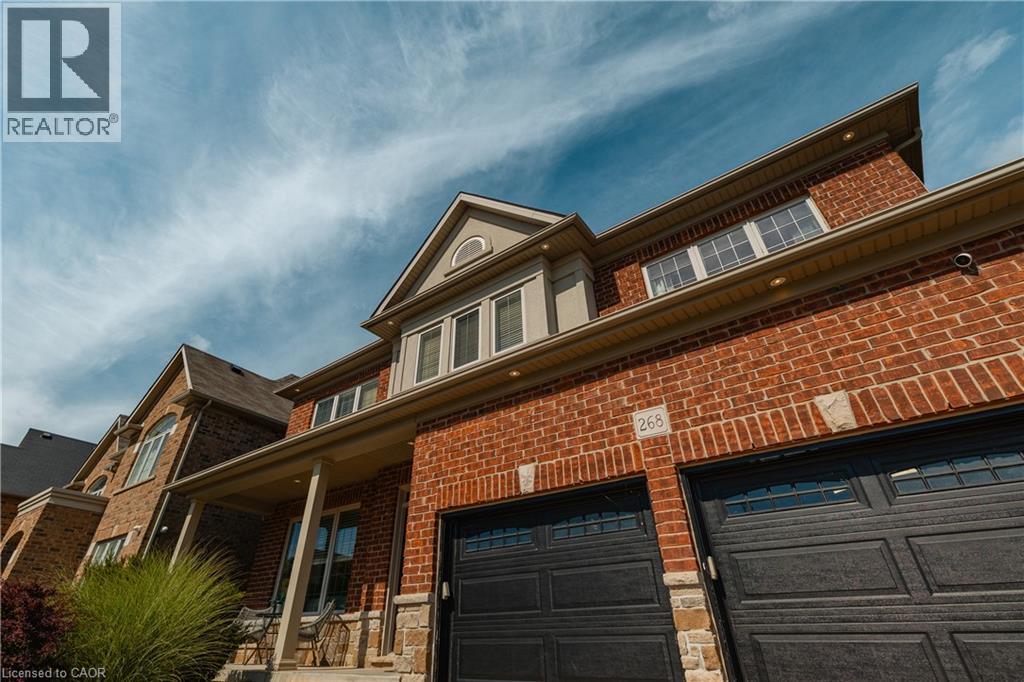 268 EVENS POND Crescent — photo 3