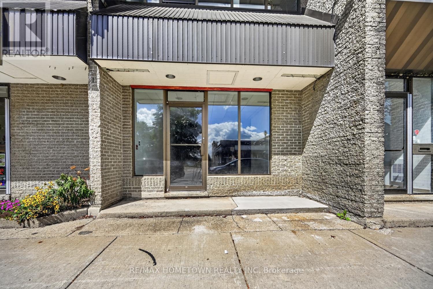 103 - 50 KING STREET E