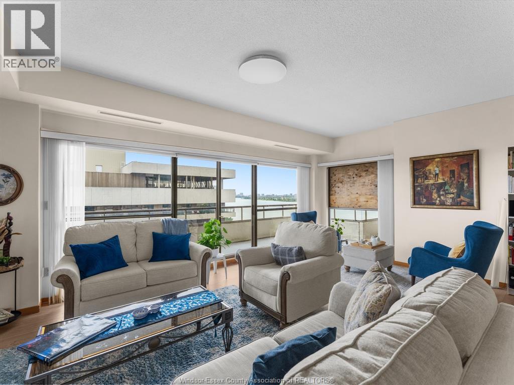 #905 5151 RIVERSIDE DRIVE East - 10
