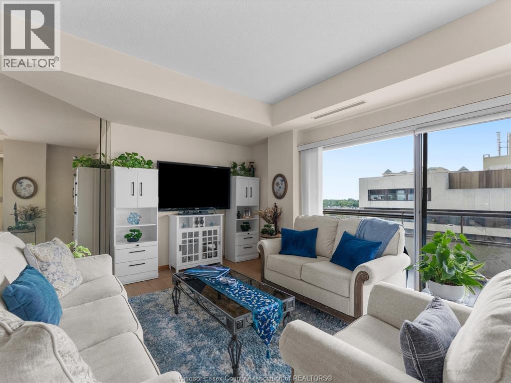 #905 5151 RIVERSIDE DRIVE East - 13