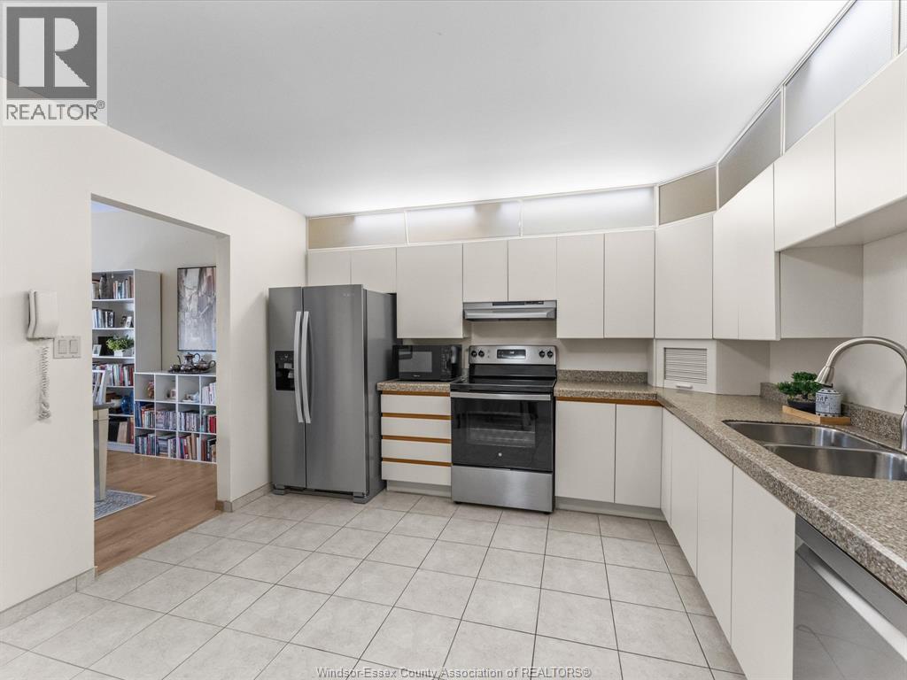 #905 5151 RIVERSIDE DRIVE East - 16
