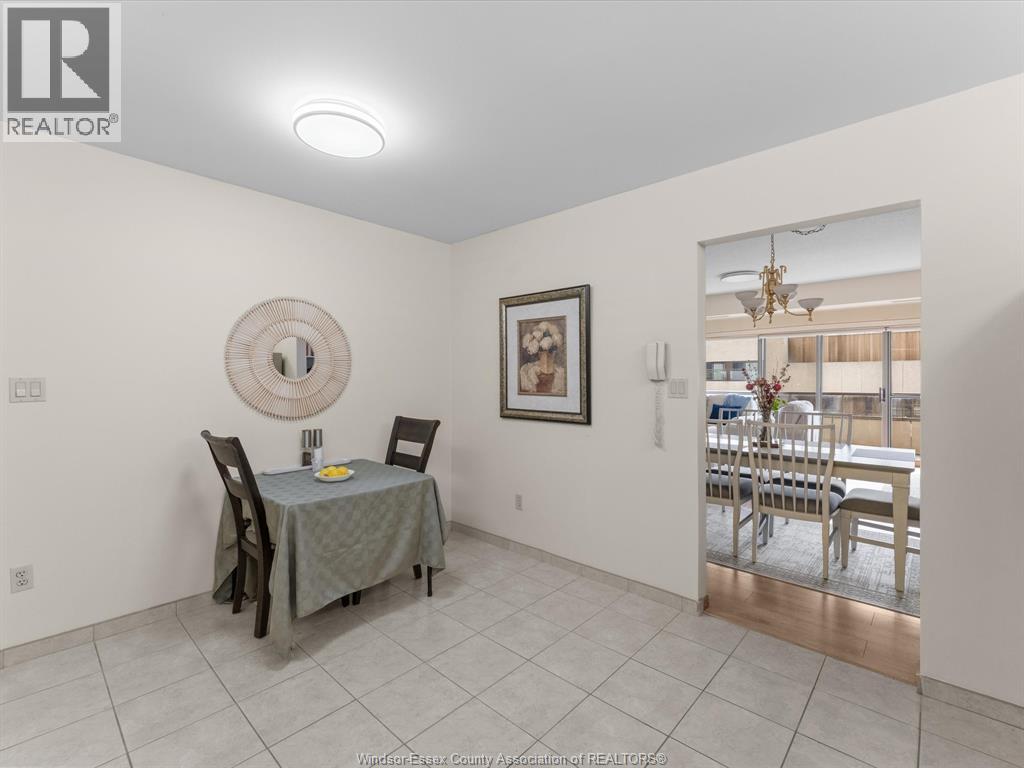 #905 5151 RIVERSIDE DRIVE East - 18