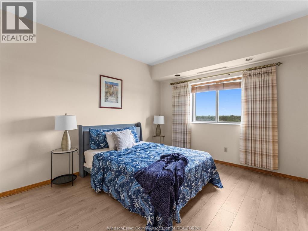 #905 5151 RIVERSIDE DRIVE East - 25