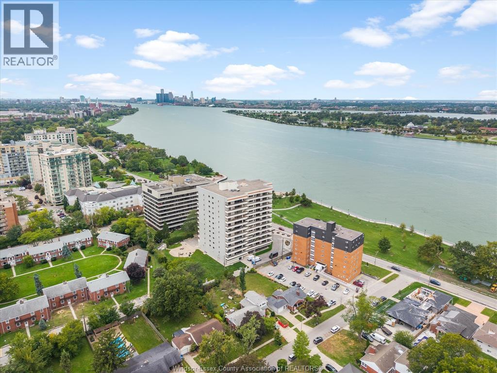 #905 5151 RIVERSIDE DRIVE East - 46