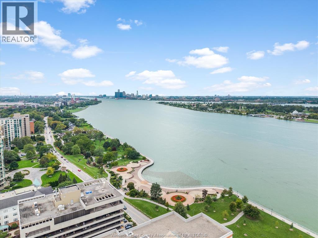 #905 5151 RIVERSIDE DRIVE East - 47