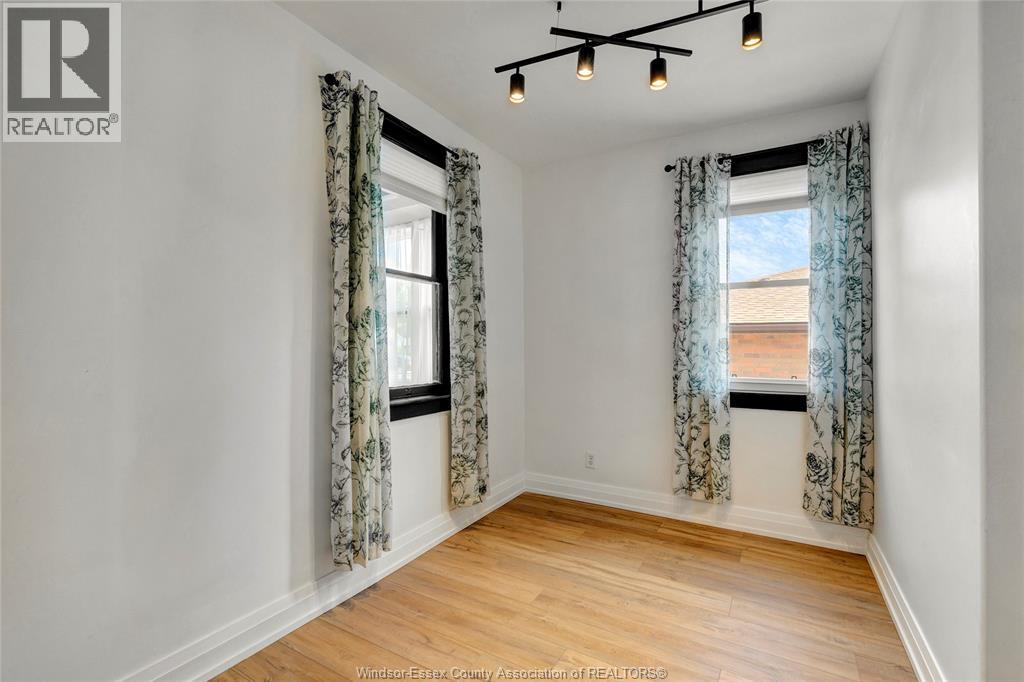 2329 MEIGHEN ROAD - 13