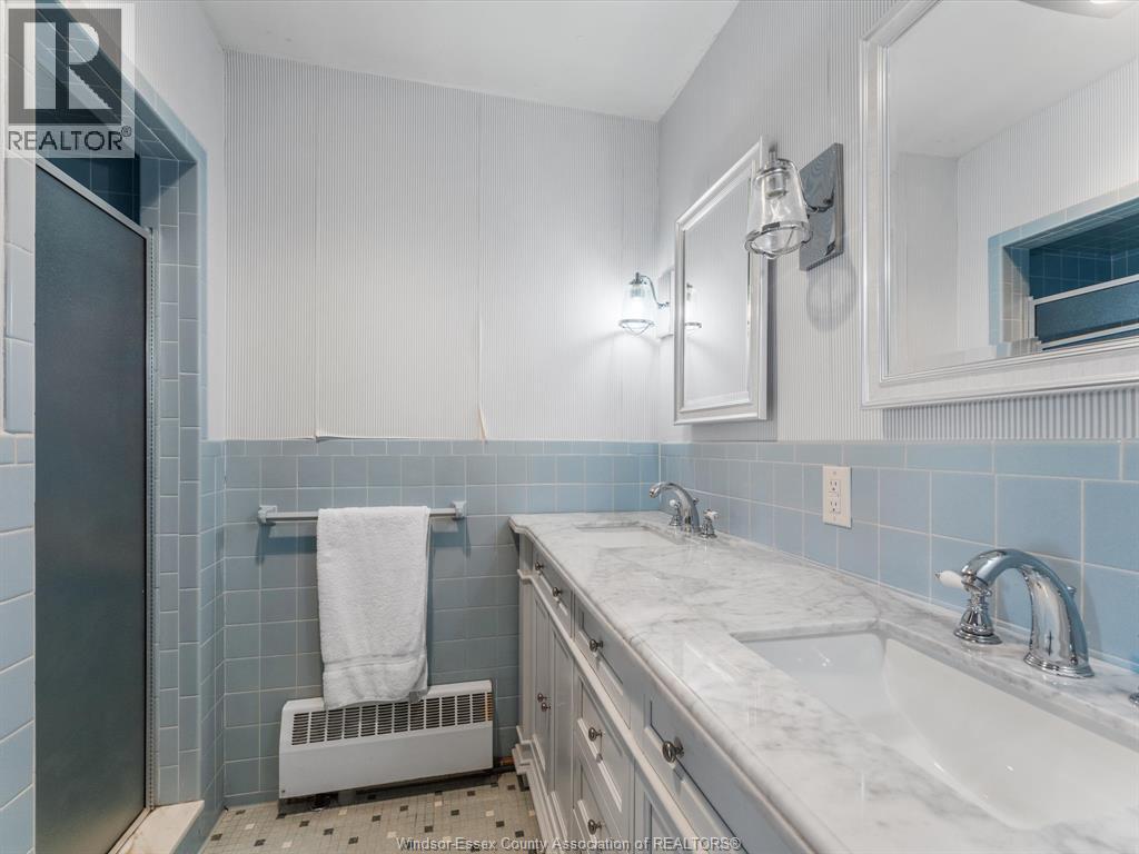 13050 RIVERSIDE DRIVE East - 35