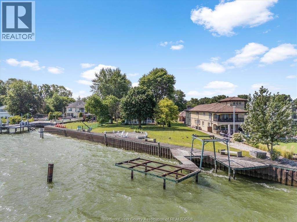 13050 RIVERSIDE DRIVE East - 44