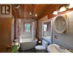 611 Gower Point Road, Gibsons, BC V0N1V8 Photo 10