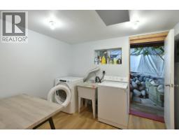 611 Gower Point Road, Gibsons, BC V0N1V8 Photo 16