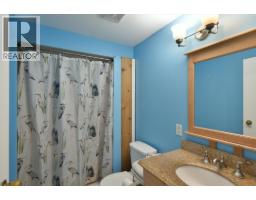 611 Gower Point Road, Gibsons, BC V0N1V8 Photo 18