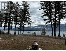 7245 Dunwaters Road, Kelowna, BC V1Z3W4 Photo 6
