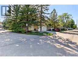 43 Shawinigan Lane Sw, Calgary, AB T2Y3B5 Photo 30