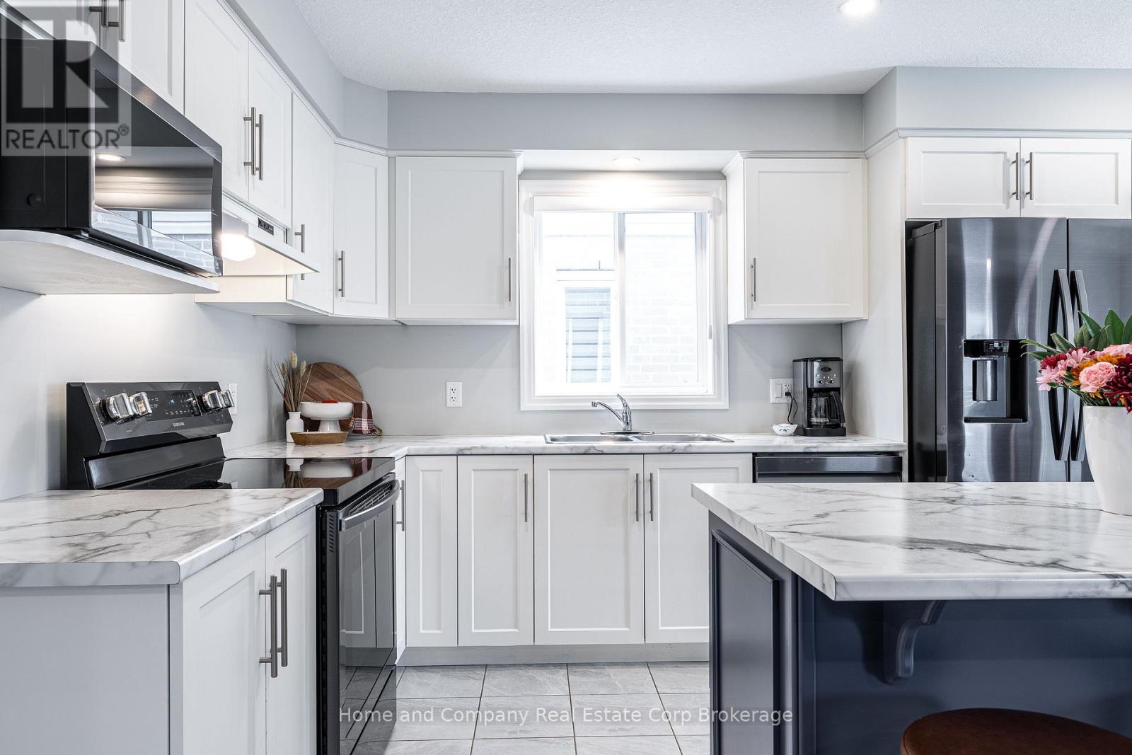 40 ROBERTSON DR DRIVE - 10