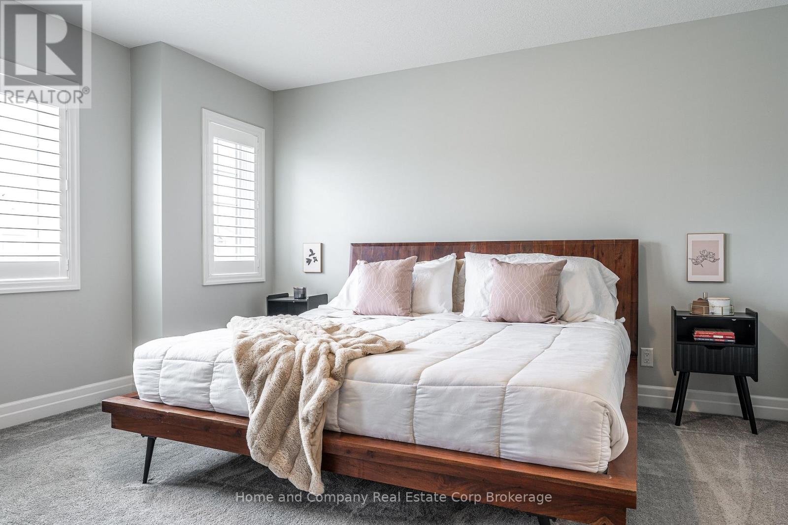 40 ROBERTSON DR DRIVE - 33