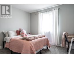 40 Robertson Dr Drive, Stratford, ON N5A0J5 Photo 29