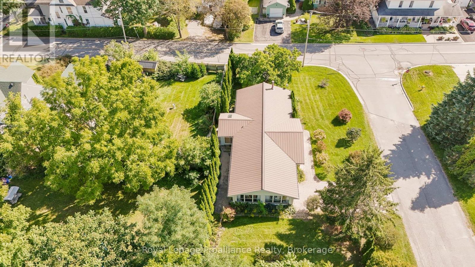 3 CHEER DRIVE - Image 9