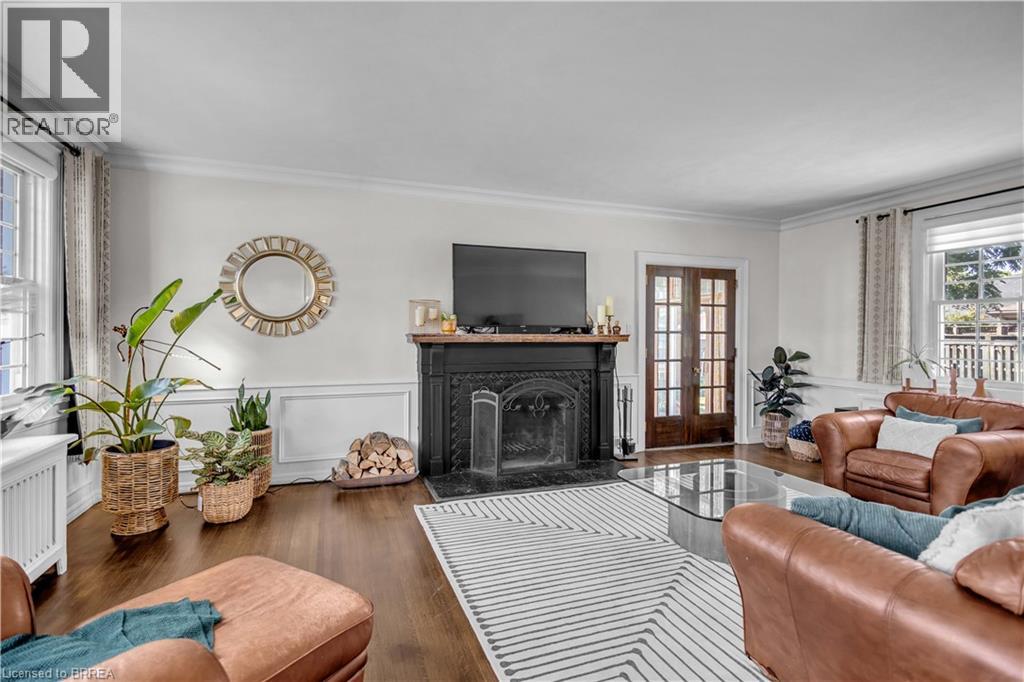 11 HAWARDEN Avenue, Brantford — photo 10