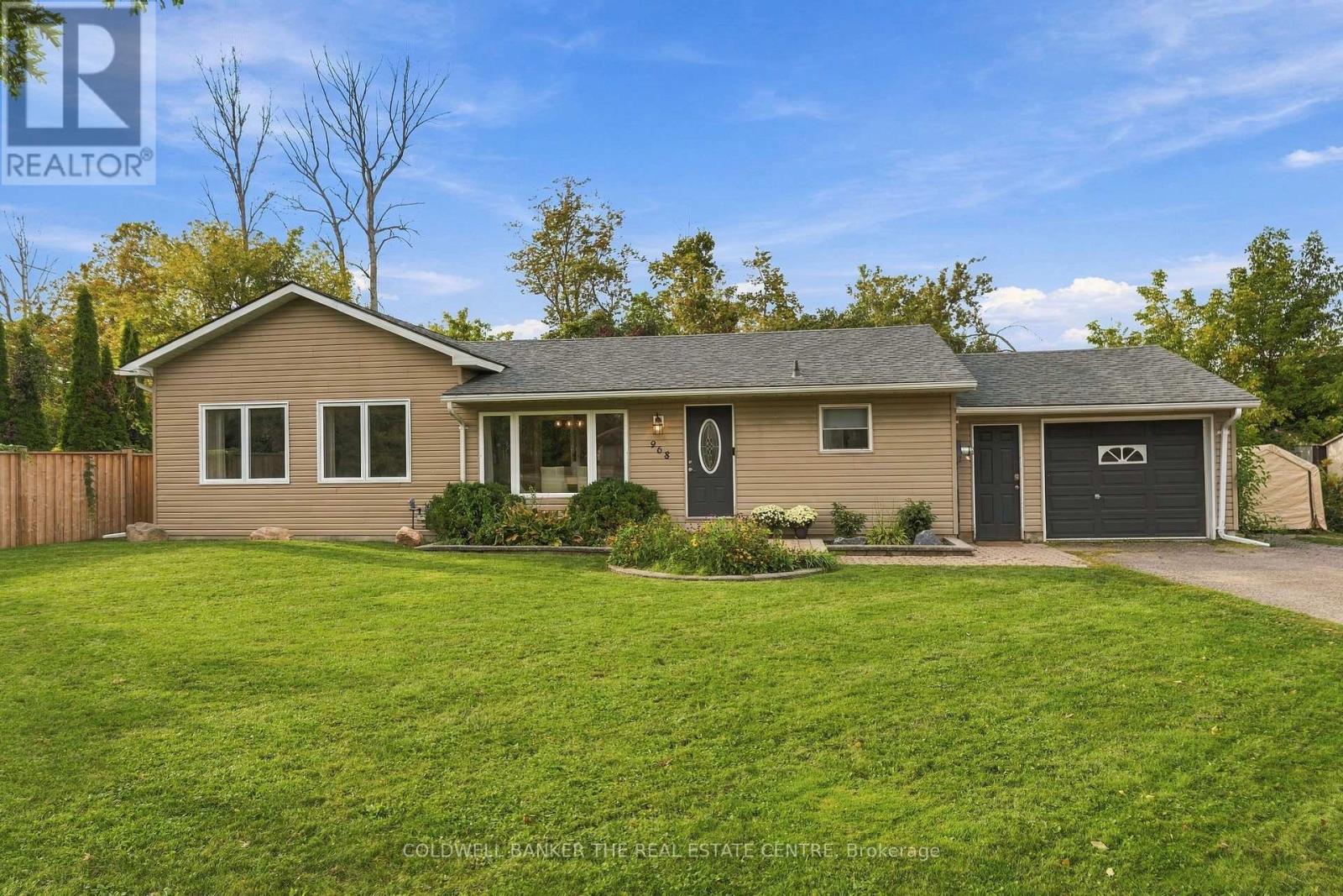 968 METRO ROAD N - 3