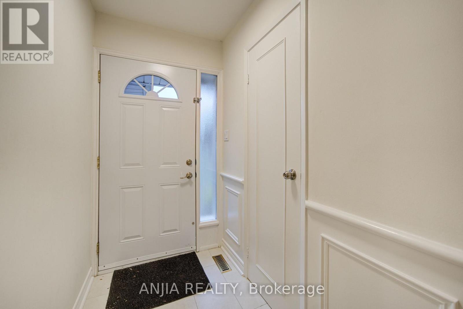 161 TAMARACK DRIVE, Markham photo 3