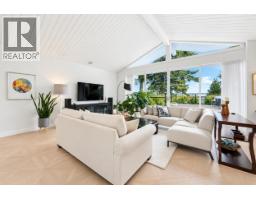 352 54 Street, Delta, BC V4M3G5 Photo 6