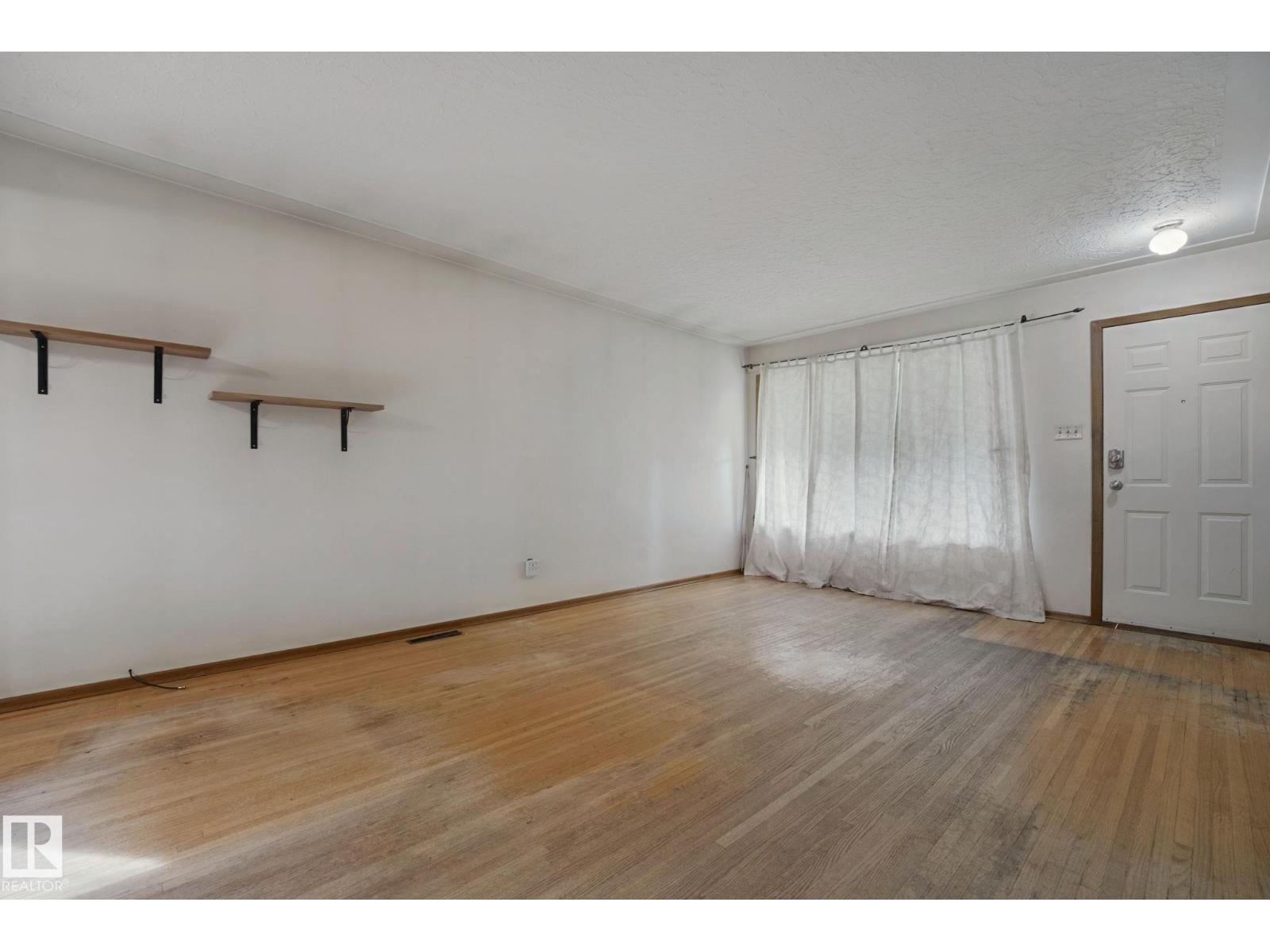 11705 81 ST NW - 9