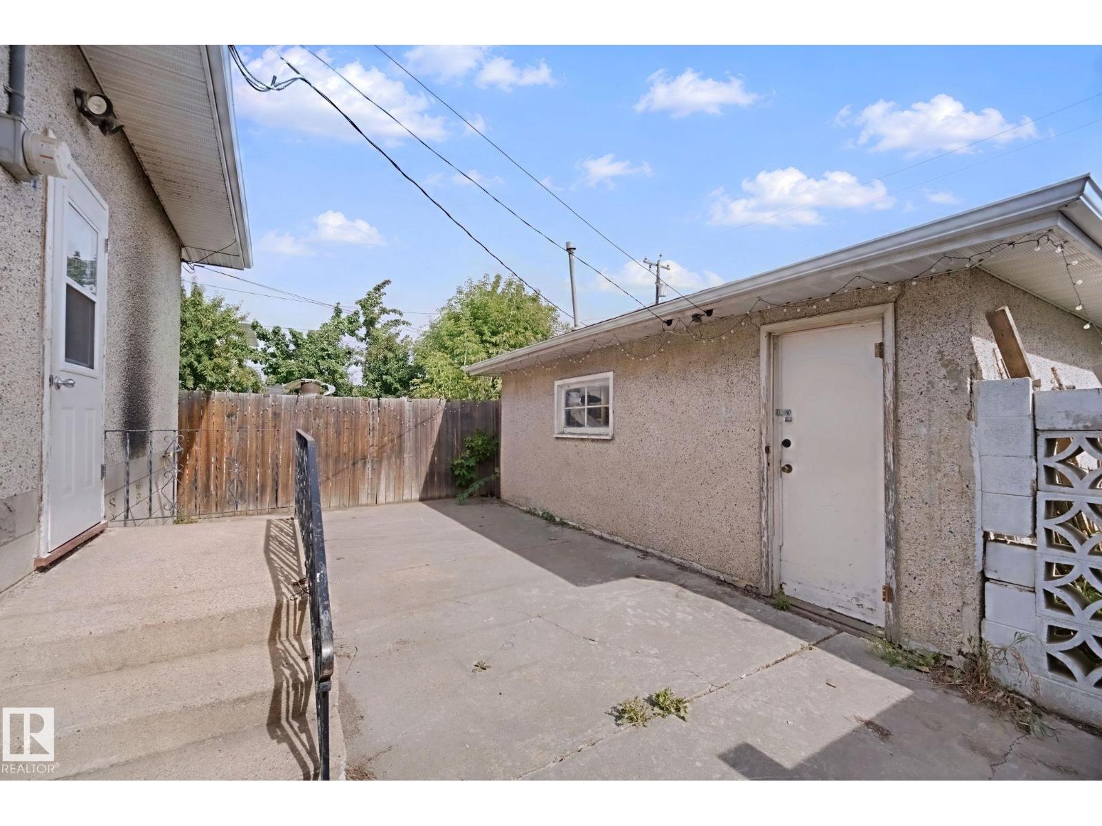 11705 81 ST NW - 45