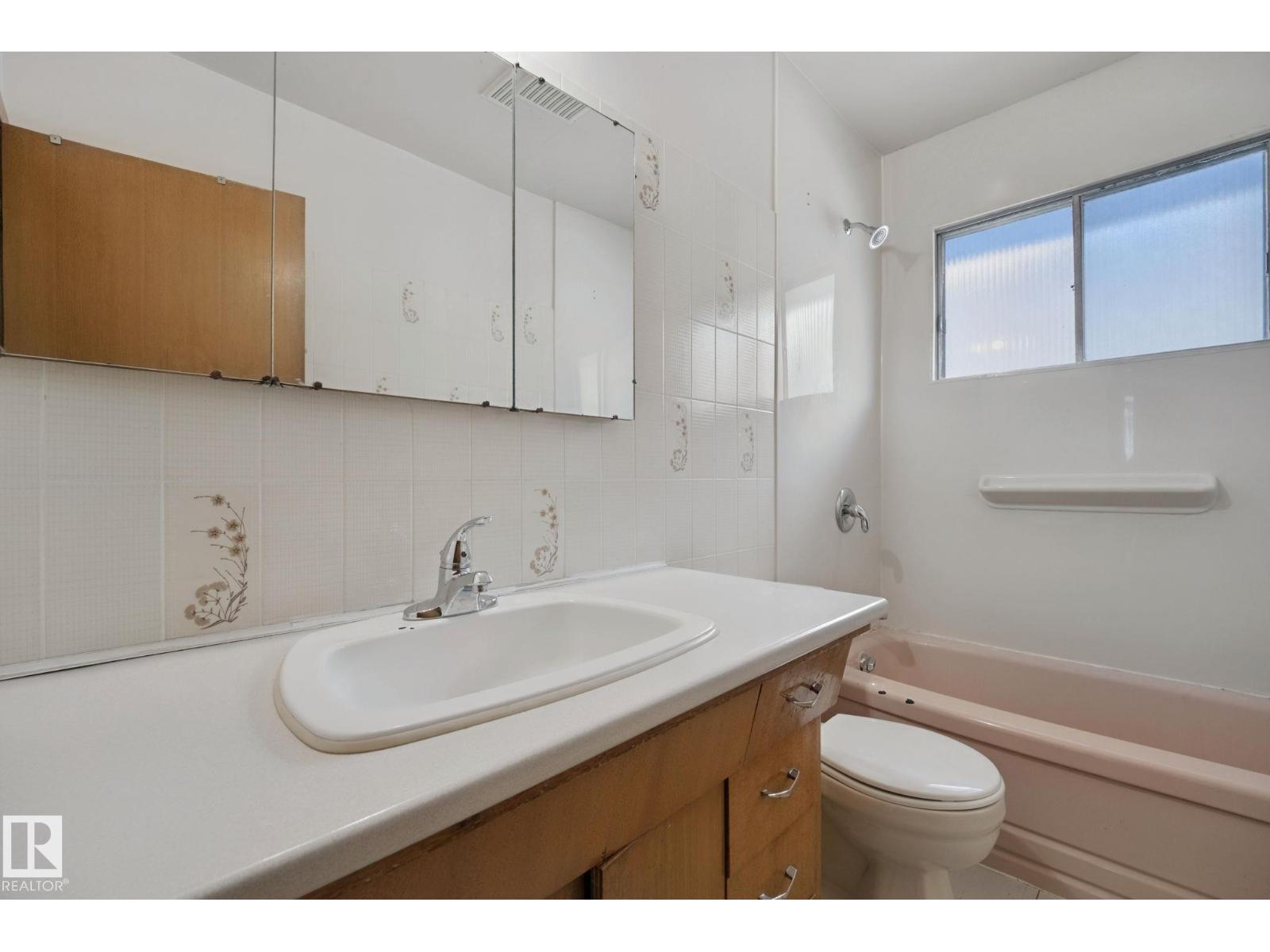 11705 81 ST NW - Image 20