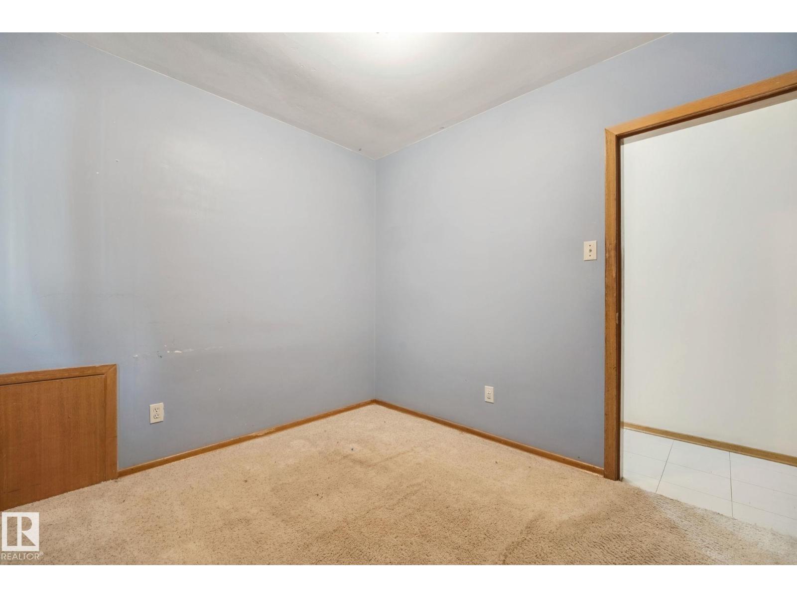 11705 81 ST NW - 23