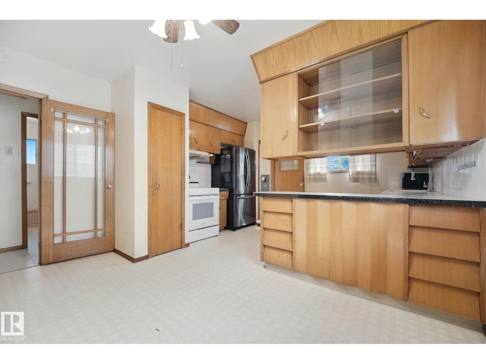 11705 81 ST NW - 10