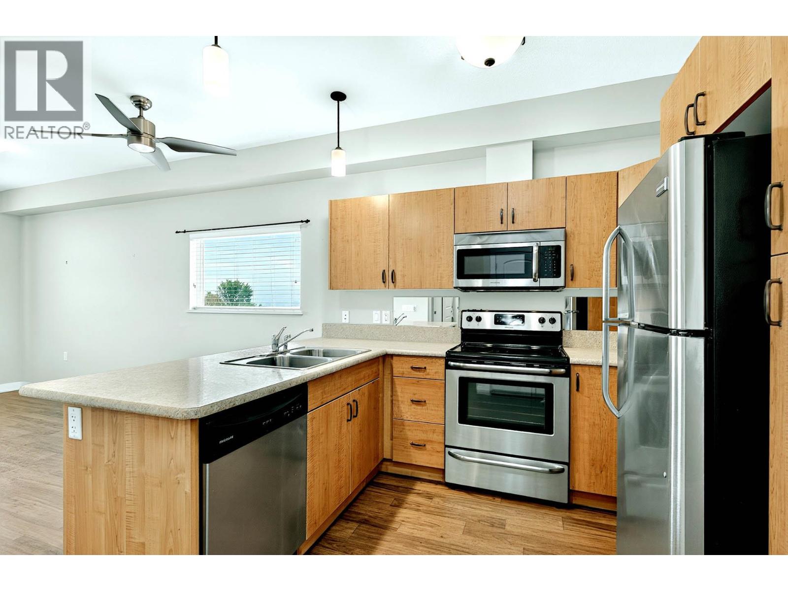 #423 755 Mayfair Street - Image 3
