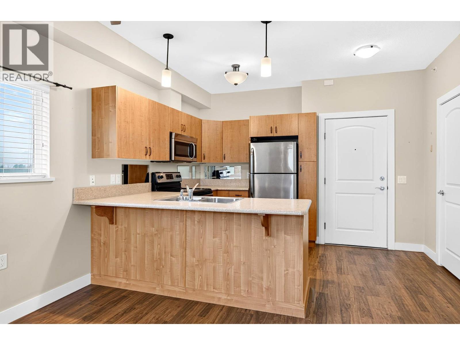 #423 755 Mayfair Street - 7