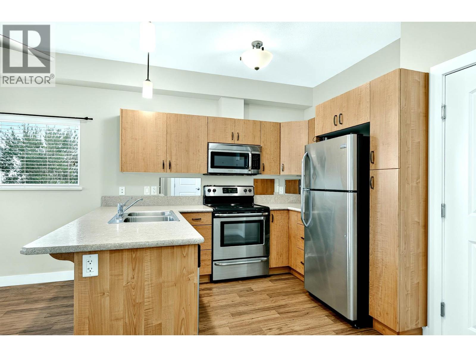 #423 755 Mayfair Street - 2
