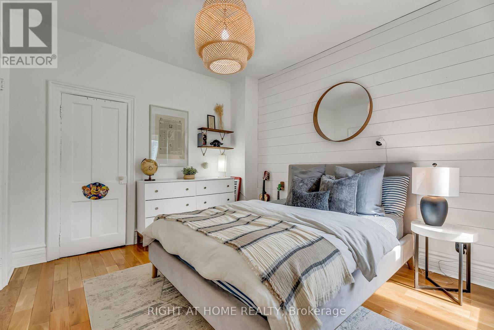 118 LANSDOWNE AVENUE - 38