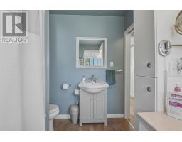 260 Mississagua Ave, Elliot Lake, ON P5A1E7 Photo 14
