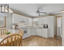 Primary Bedroom - 260 Mississagua Ave, Elliot Lake, ON P5A1E7 Photo 7