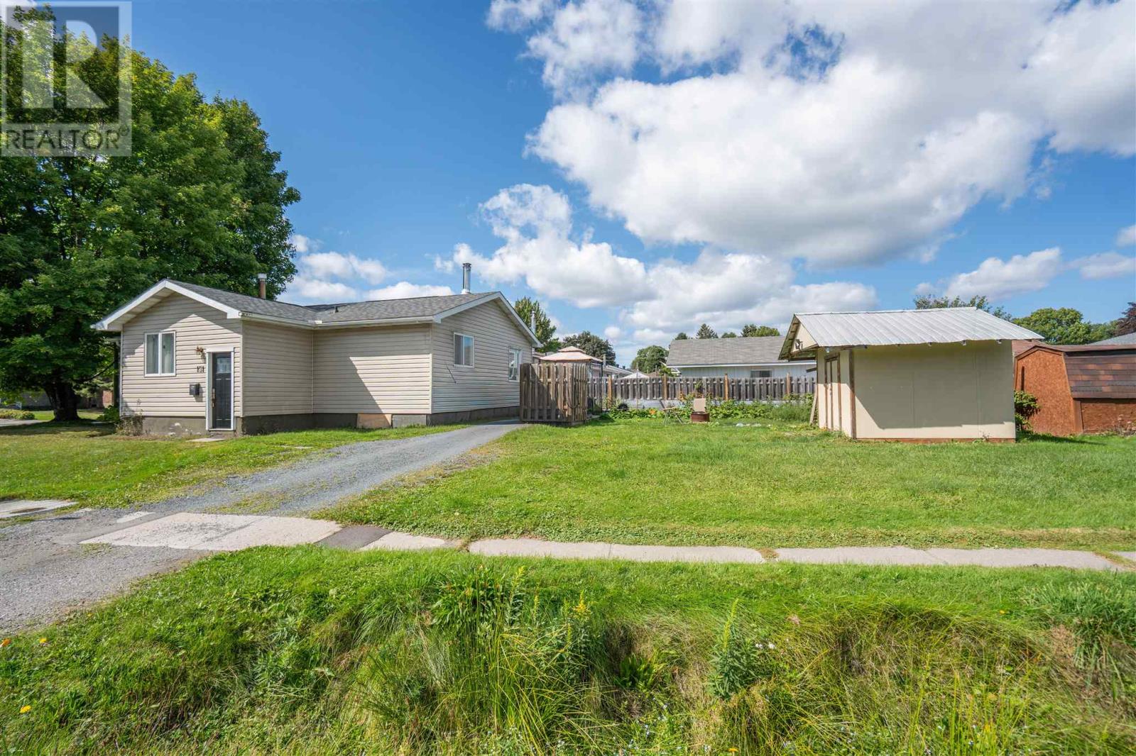 151 Chicora CRES - 3